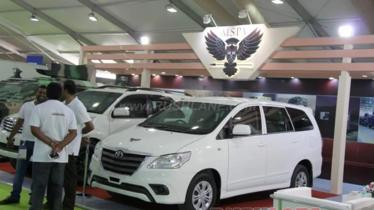 Toyota Innova Lapis Baja