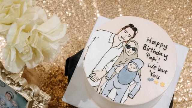 7 Momen Ulang Tahun Roger Danuarta yang ke-39 Tahun, Dirayakan Bareng Keluarga