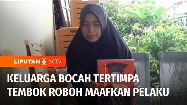 Polisi tengah menyelidiki kasus kematian bocah akibat tertimpa tembok roboh di Padang, Sumatera Barat. Sementara dengan menangis, orang tua korban memaafkan pelaku yang menabrakkan sepeda motor hingga membuat tembok roboh.