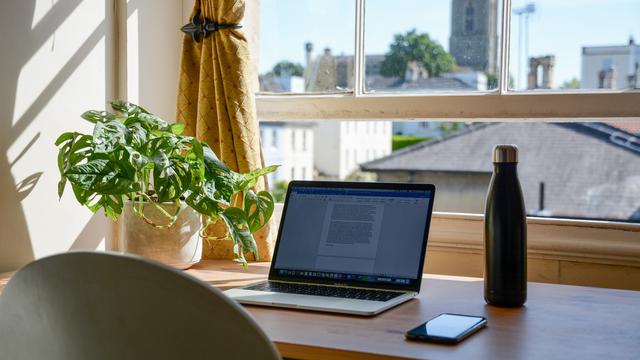 Ilustrasi kerja dari rumah