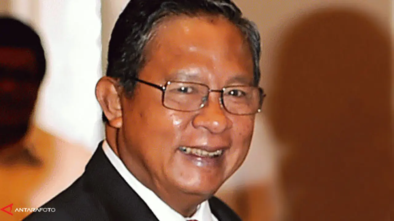 darmin-nasution130220c.jpg