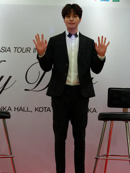 Kehadiran Lee Dong Wook tentu menjadi hal yang menyenangkan untuk para kpopers di Indonesia. Di kunjungan ke dua nya ini, Lee Dong Wook akan menghadirkan sesuatu yang berbeda dalam menyapa fansnya. (Nurwahyunan/Bintang.com)