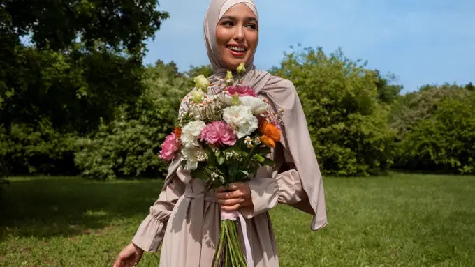 Ilustrasi Gamis (Credit: Freepik)