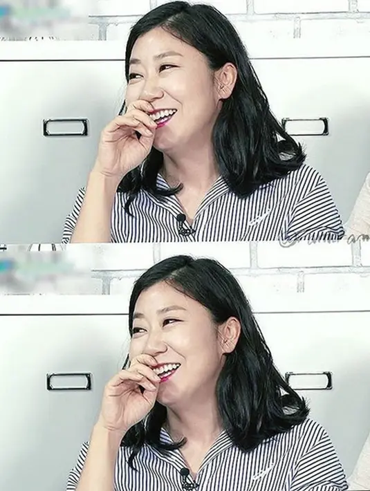 Aktris berusia 41 tahun ini juga mengelak ketika disebut sebagai teman wanita paling dekat Park Bo Gum. Meski setelah itu ditayangkan video keduanya sedang berbicara lewat telpon dan saling berpelukan dalam acara ‘Sister a Slam Dunk’. (Instagram/ramiran)