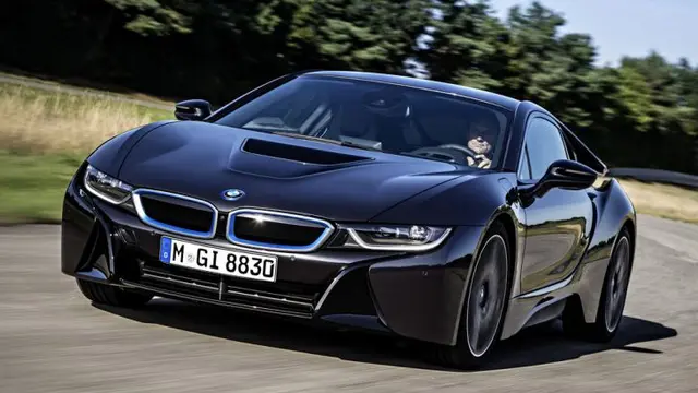 Kala Model Majalah Dewasa Pilih Mobil Idaman