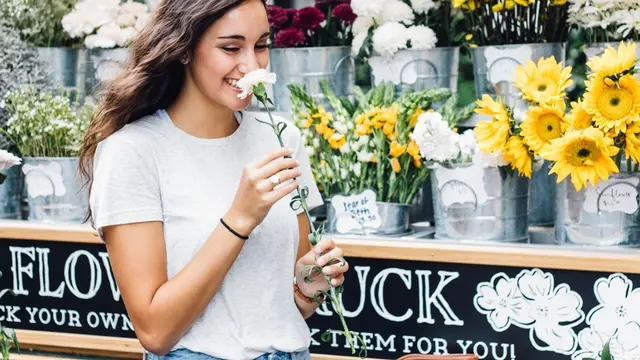 Jual Mahal Dikit, Ini 7 Trik Supaya Gebetan Penasaran sama Kamu