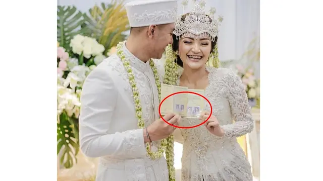 Pas Foto 6 Pedangdut Cewek untuk Buku Nikah Ini Curi Perhatian
