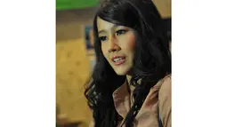 Kisah cinta bersama Eza Gionino yang berakhir tragis masih membekas di hati penyanyi berusia 28 tahun ini, Senin (2/6/14). (Liputan6.com/Panji Diksana)