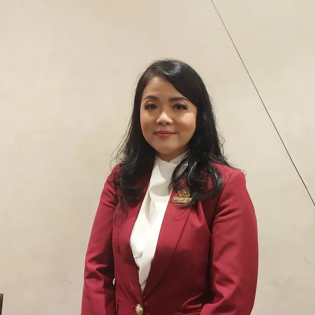 Dua artis, Chacha Frederica dan Merry Riana memberikan dukungan pada Melissa A Hamid untuk pimpin organisasi yang memiliki tujuan memberikan wadah bagi ribuan pengusaha perempuan di seluruh nusantara.