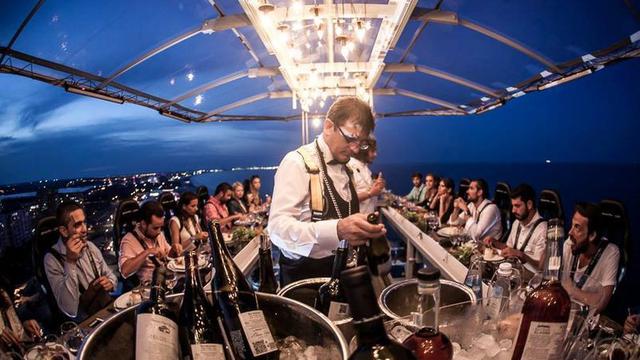 Di Bawah Laut Hingga Diatas Langit, Inilah 6 Restoran Unik Di Dunia