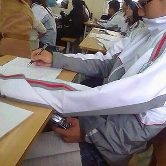 cara nyeleneh murid kelabui guru (foto: imgur)