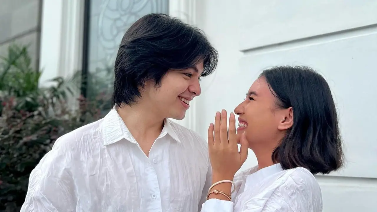 Angga Yunanda dan Shenina Cinnamon rayakan lebaran bareng