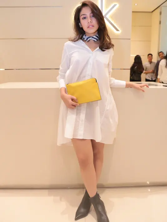 “Insya Allah, maunya sih begitu (lanjut kuliah). Kalo kuliah masih direncanain lagi sih. Ini masih milih milih lagi,” ungkap Vanesha saat ditemui di Plaza Indonesia, Jakarta Pusat, Rabu (21/3/2018). (Adrian Putra/Bintang.com)