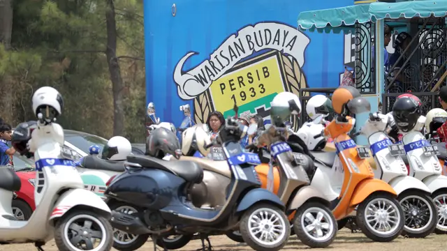 Vespa dan Bus Bandros
