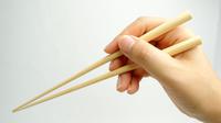 Sumpit Jepang punya ciri khas pendek dan runcing. Source: global.rakuten.com
