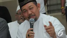 Nama Fahrurrozi Ishaq mendadak terkenal usai menjadi Gubernur DKI Jakarta tandingan, Jakarta, Rabu (3/12/2014). (Liputan6.com/Herman Zakharia)