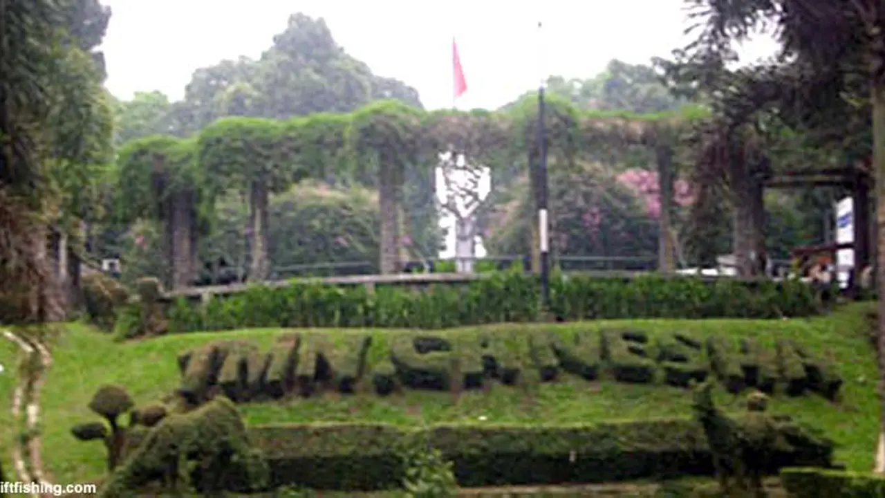 taman-ganesha130218a.jpg