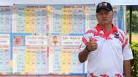 Kepala Pelatih Tim Panahan Indonesia, Denny Trisyanto. (Bola.com/Aditya Wany)
