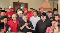 Sekjen DPP PDI Perjuangan (PDIP) Hasto Kristiyanto usai pelaksanaan Rakorda PDIP NTB di Kota Mataram, Minggu (5/11/2023). (Foto: Dokumentasi PDIP).