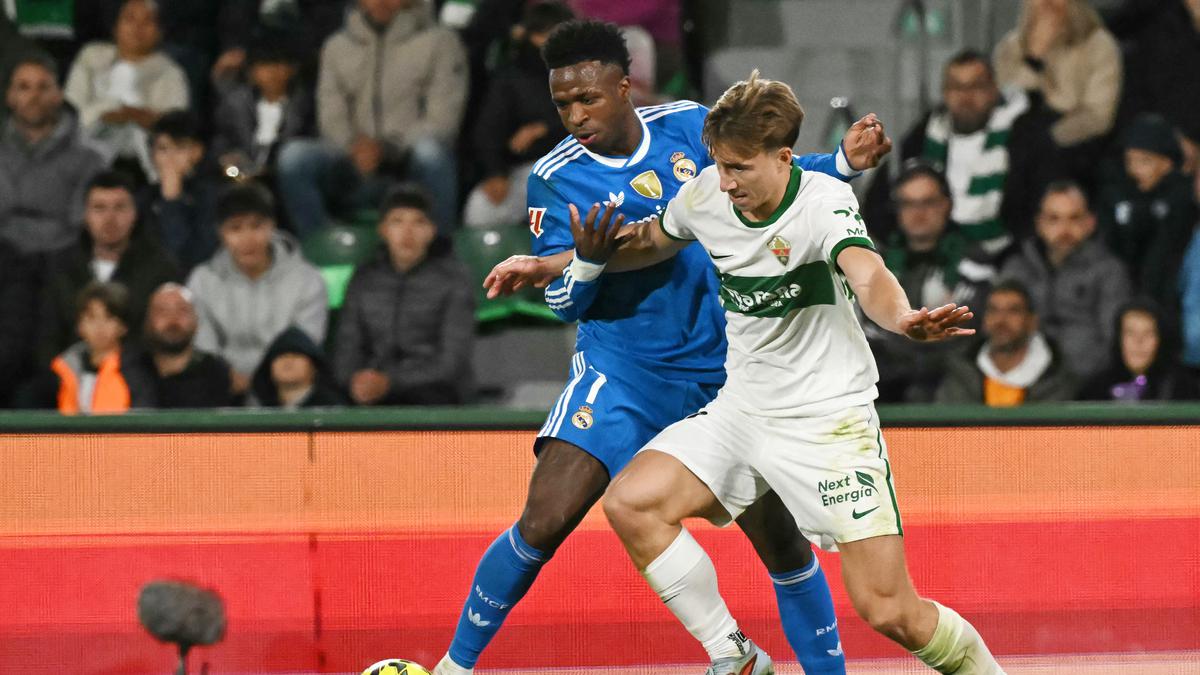 Tak Cuma Sergio Ramos, Manchester United Juga Naksir Pemain Belakang Austria