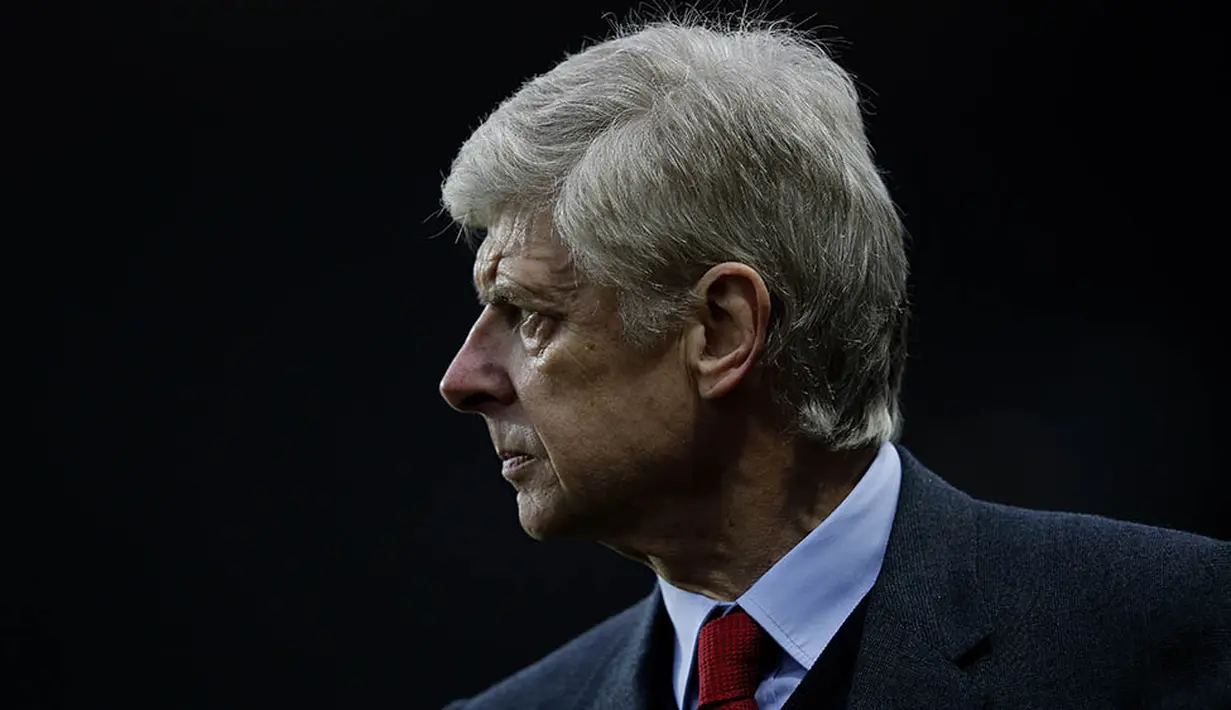 Pelatih Arsene Wenger terakhir membawa Arsenal juara Liga Inggris pada musim 2003/2004. Kini saatnya sang profesor kembali meraih gelarsebelum dirinya memutuskan untuk pensiun. (AFP/Adrian Dennis) 