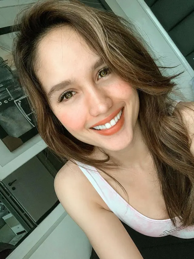 [Fimela] Cinta Laura