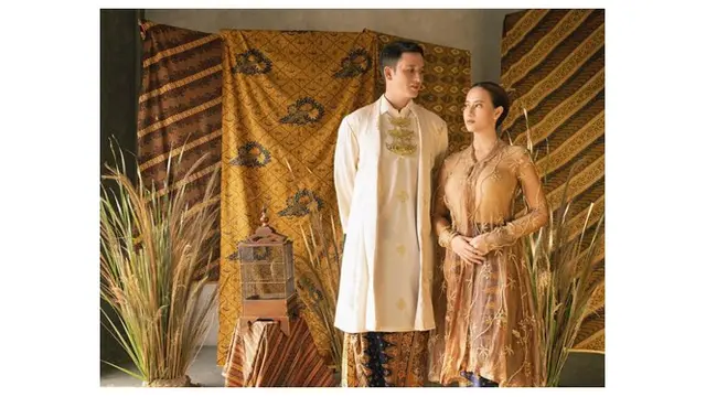6 Potret Prewedding Terbaru Mike Lewis dan Janisaa Pradja, Tampil Menawan
