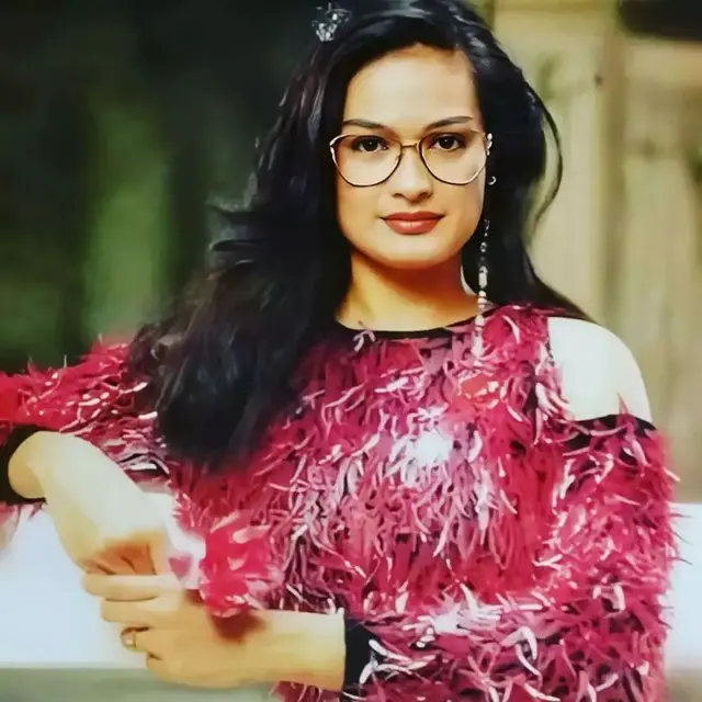 8 Potret Lawas Donna Harun saat Aktif sebagai Model, Disebut Awet Muda