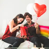 ilustrasi pasangan bahagia/photo created by freepik - www.freepik.com