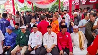 Eri Cahyadi- Armuji daftar Pilkada Surabaya ke KPU. (Dian Kurniawan/Liputan6.com)