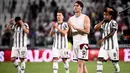 Laga pun semakin sengit usai skor imbang 1-1. Namun hingga laga usai skor tidak berubah dan Juventus sebagai tuan rumah harus puas berbagi angka dengan tamunya AS Roma. Juventus pun sementara menempati posisi ke-7 dengan mengoleksi 5 poin, sementara AS Roma ada di posisi ke-4 dengan 7 poin. (AFP/Marco Bertorello)