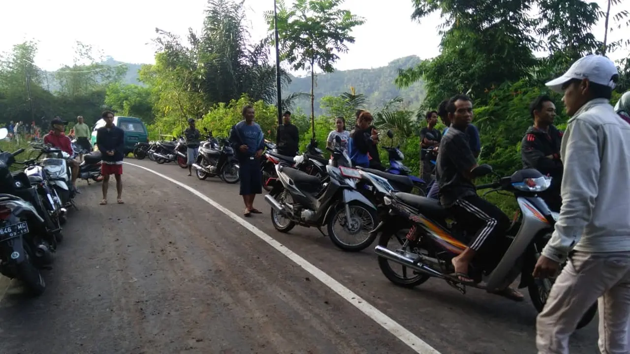 Daerah Perbatasan Cisewu Garut dan Pangalengan sudah bisa dilalui pengguna jalan dari kedua arah