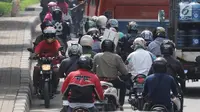 Pemerintah Kota Tangerang saat ini tengah mengkaji pengurangan penggunaan lampu lalu lintas di Jalan Raya Kota Tangerang
