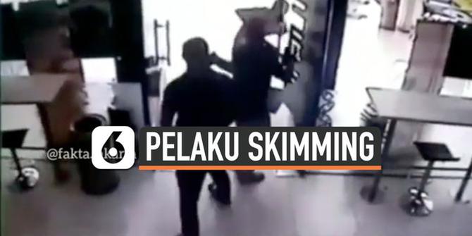 VIDEO: Detik-Detik WNA Pelaku Skimming Ditangkap Security