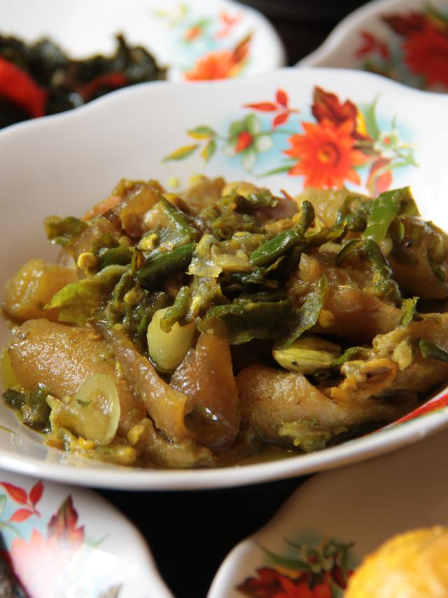 Oseng kikil