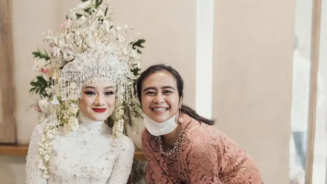 6 Potret Kebersamaan Dinda Hauw dan Manajernya, Bak Saudara Kandung