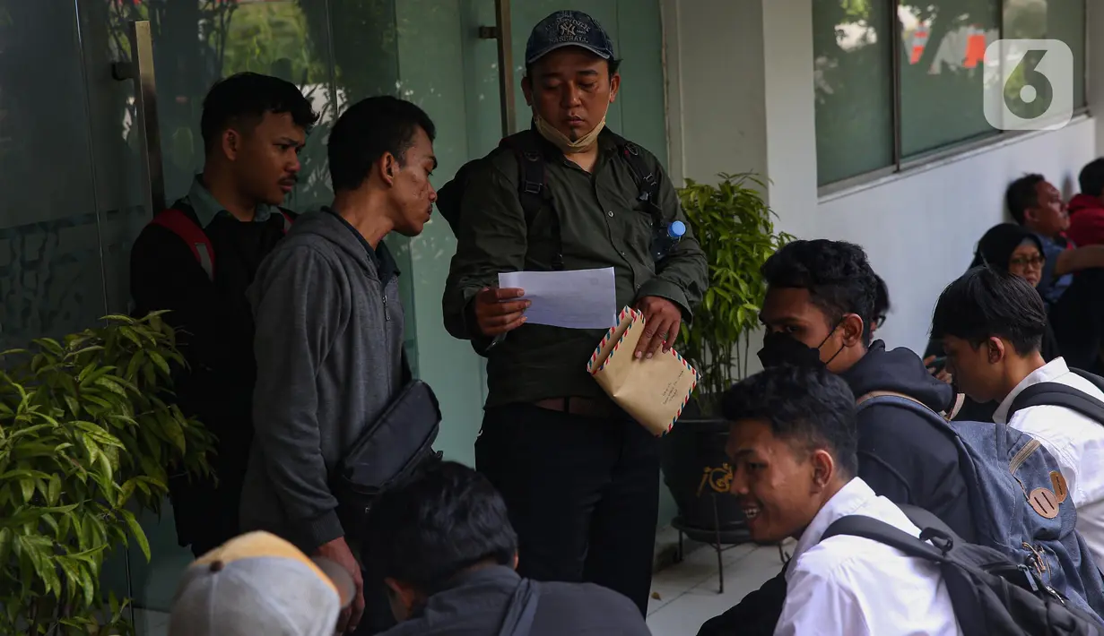 Di sisi lain, Gubernur Jakarta Pramono Anung mengatakan warga yang ingin mengikuti rekrutmen PPSU bisa melalui kelurahan atau kecamatan. (Liputan6.com/Angga Yuniar)