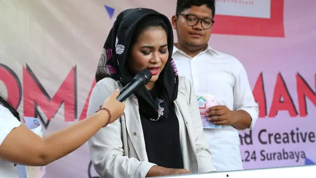 Puti Guntur Soekarno ternyata terampil bermain keyboard dan piano.