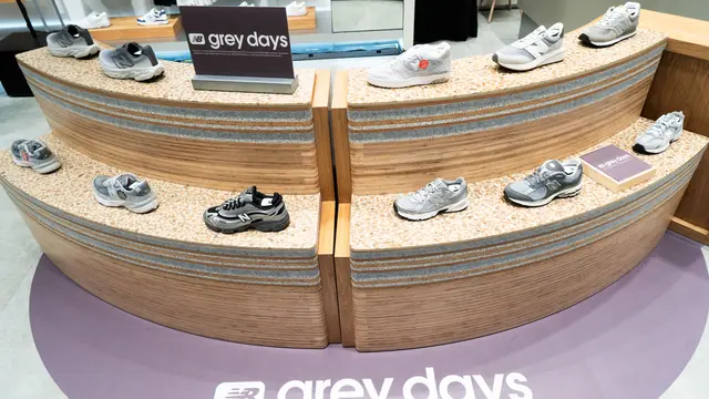 Koleksi Grey Days New Balance