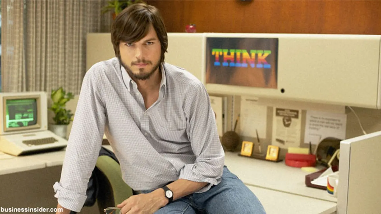 ashton-kutcher-130129b.jpg
