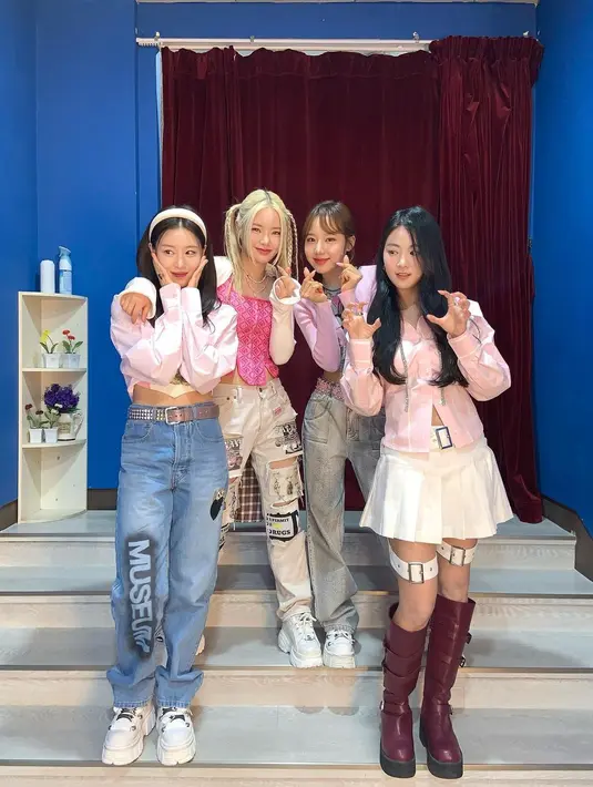 Fifty Fifty sendiri merupakan girl group dengan empat member. Mereka punya ciri khas musik yang cukup kuat. [Instagram @we_fiftyfifty]