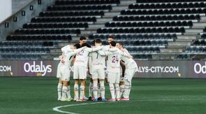 Calvin Verdonk (24) bersama para pemain Lille tengah bersiap menghadapi Angers dalam lanjutan Ligue 1 2025/2026, Minggu (22/2/2026) malam. (Dok. Lille)