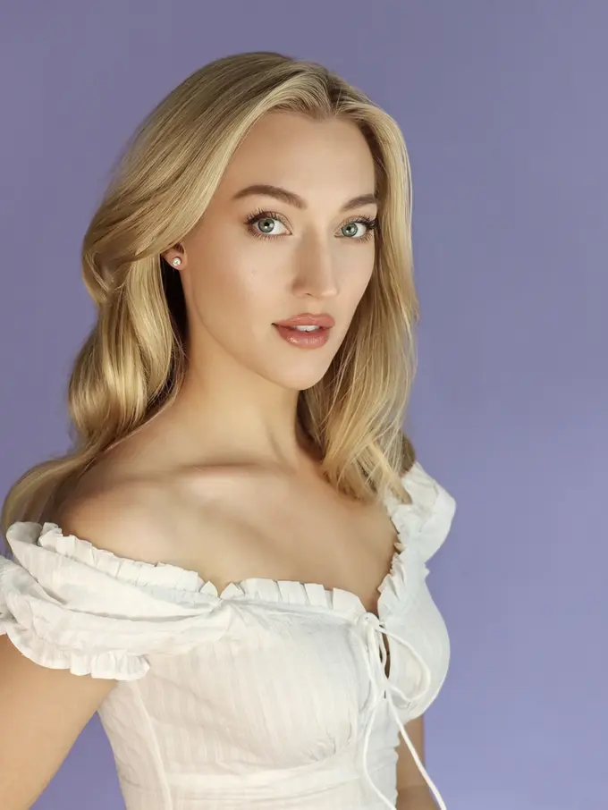 Potret Varsha Adhikumoro Menantu Bambang Trihatmodjo, Memesona Bak Barbie Kenakan Kebaya