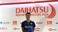 Tunggal putra bulu tangkis Indonesia Anthony Sinisuka Ginting berhasil mengamankan tiket ke babak 16 besar Indonesia Masters 2024 usai mengalahkan wakil Thailand Kantaphon Wangcharoen dengan straight game 21-13, 21-15 pada Rabu (24/1/2024). (Liputan6.com/Melinda Indrasari)