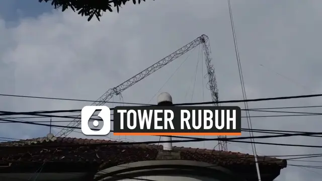VIDEO: Tower BPN Garut Rubuh Timpa Bangunan Kantor. 1 Orang Tewas, 4 Orang Terluka