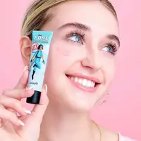 Benefit Cosmetics luncurkan primer terbaru Porefessional Lite Primer yang sangat nyaman, dan efektif jadikan tekstur kulit lebih halus serta makeup tahan lama.