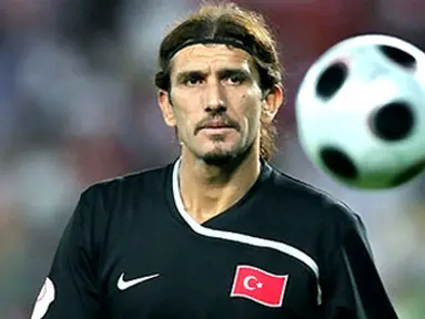 Turkish goalkeeper Rustu Recber during the Euro 2008 Championships quarter-final football match Croatia vs. Turkey on June 20, 2008 at Ernst Happel Stadium in Vienna. AFP PHOTO / DDP - RONNY HARTMANN