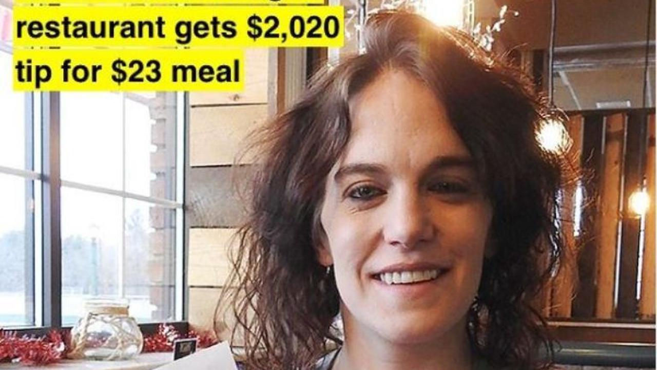 Kerja di Tahun Baru, Pelayan Restoran Dapat Uang Tip Jutaan Rupiah