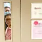Presiden ke-6 RI Susilo Bambang Yudhoyono atau SBY dan sang istri Ani Yudhoyono melihat dari balik kaca saat menjalani pengobatan di National University Hospital, Singapura. (Liputan6.com/HO)