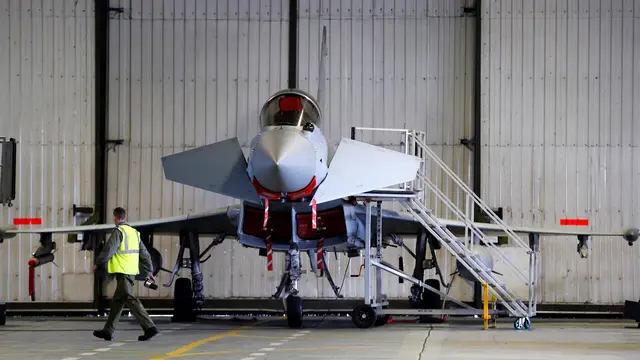 Ekspresi Pangeran William Saat Jajal Jet Tempur Eurofighter Typhoon